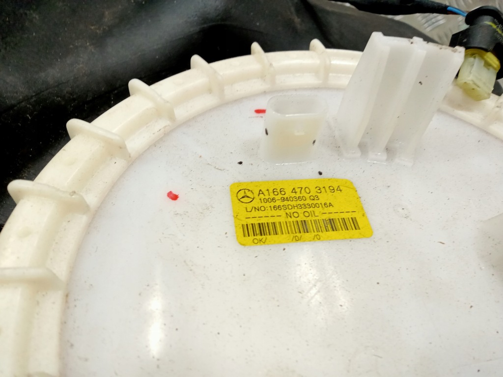 Gle w166 бак топлива a1664710101 80km mercedes Киев