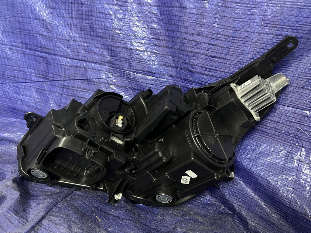 фото №3, Opel crossland x 17-20 правая лампа передняя