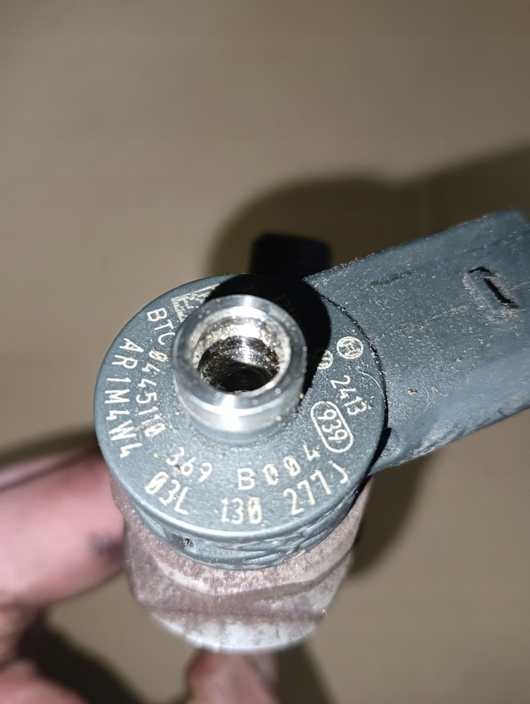 Система топливный vw audi skoda seat 2.0 tdi i 03l125c 0281006074 71122504 Оригинал