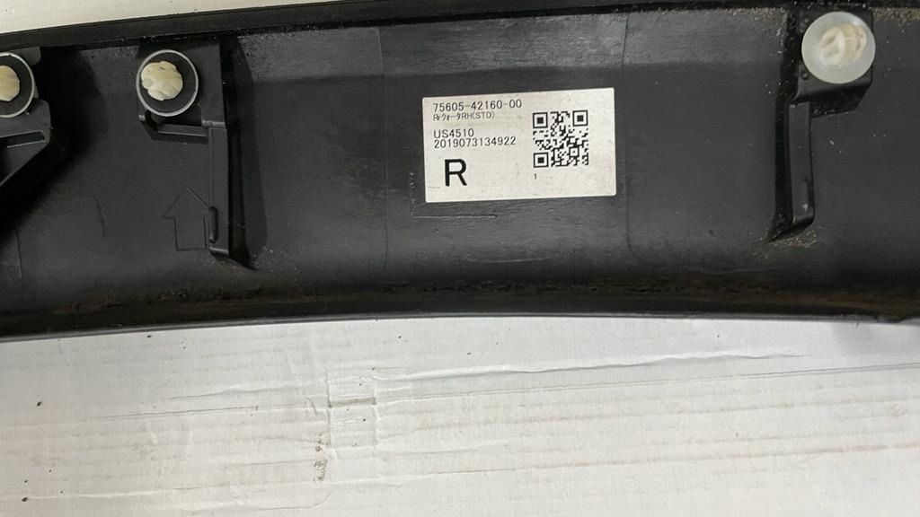 фото №5, Toyota rav4 v 19- молдинг крыла правый задняя