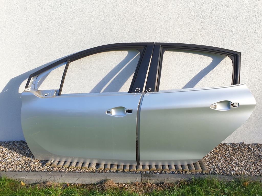 фото №1, Дверь peugeot 208 2016- lift ezr