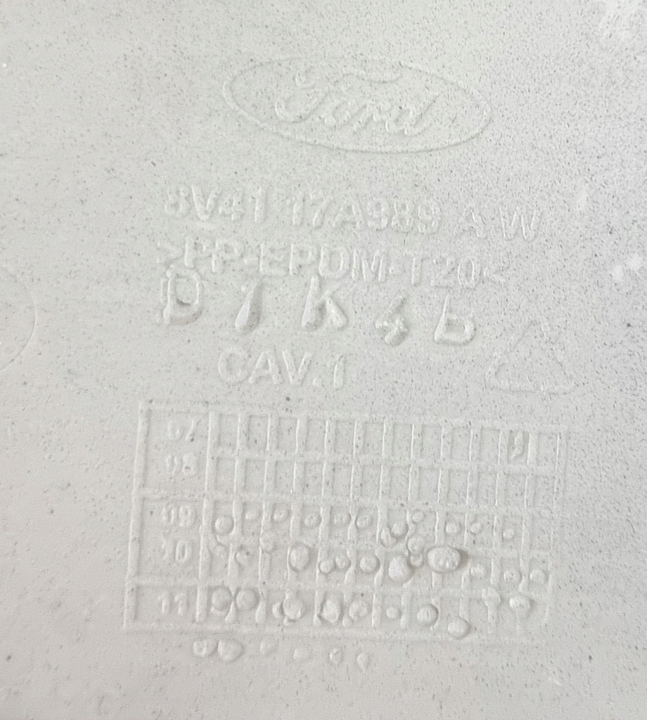 Заглушка фаркоп бампера перед ford kuga mk1 2008-12 Ціна