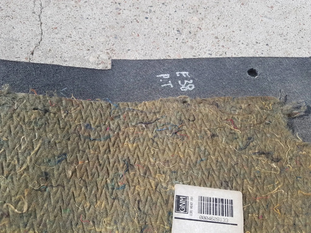 фото №5, Обивка багажника боковая правая задняя 8 177 616 bmw 7 e38