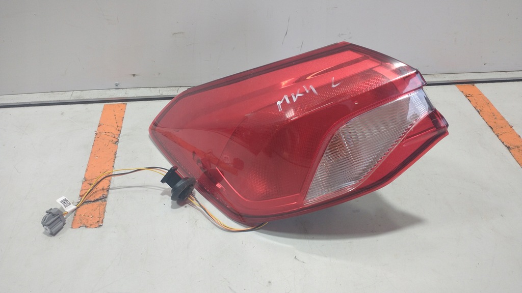 фото №1, Ford focus mk4 лампа левая задняя хэтчбек