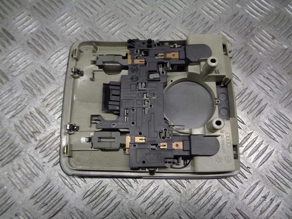 фото №3, Освещение кабины перед audi a3 8l