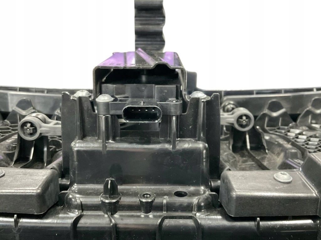 Шторка, жалюзи, воздуховод воздуха bmw g42 2 купе 2.388 Оригинал