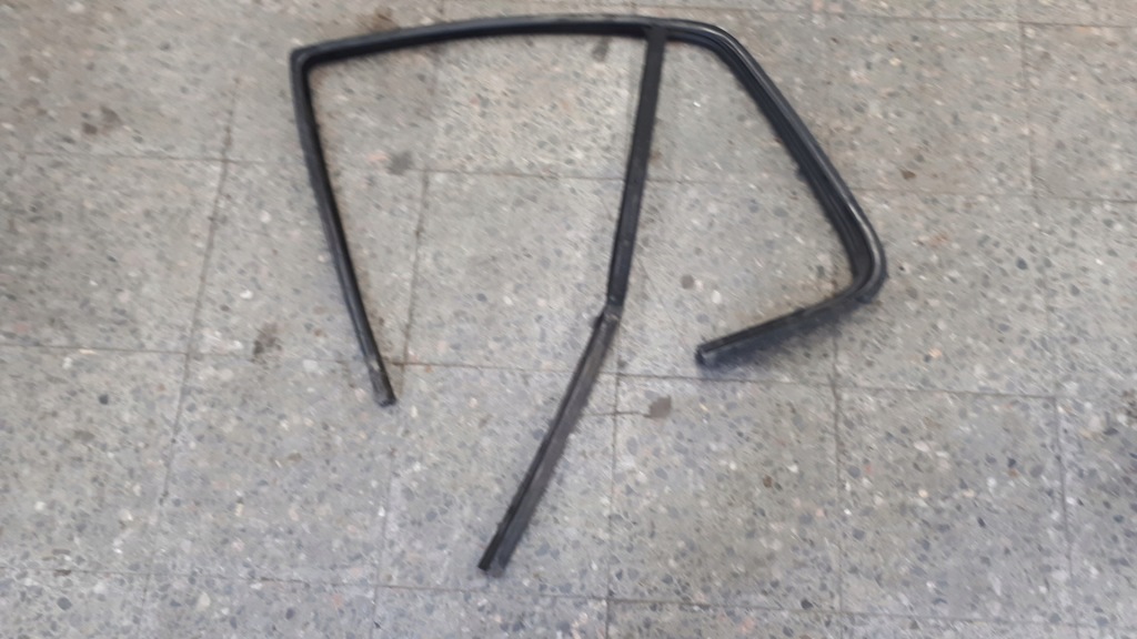 Прокладка дверь левый задний  ml w163 с Разборки