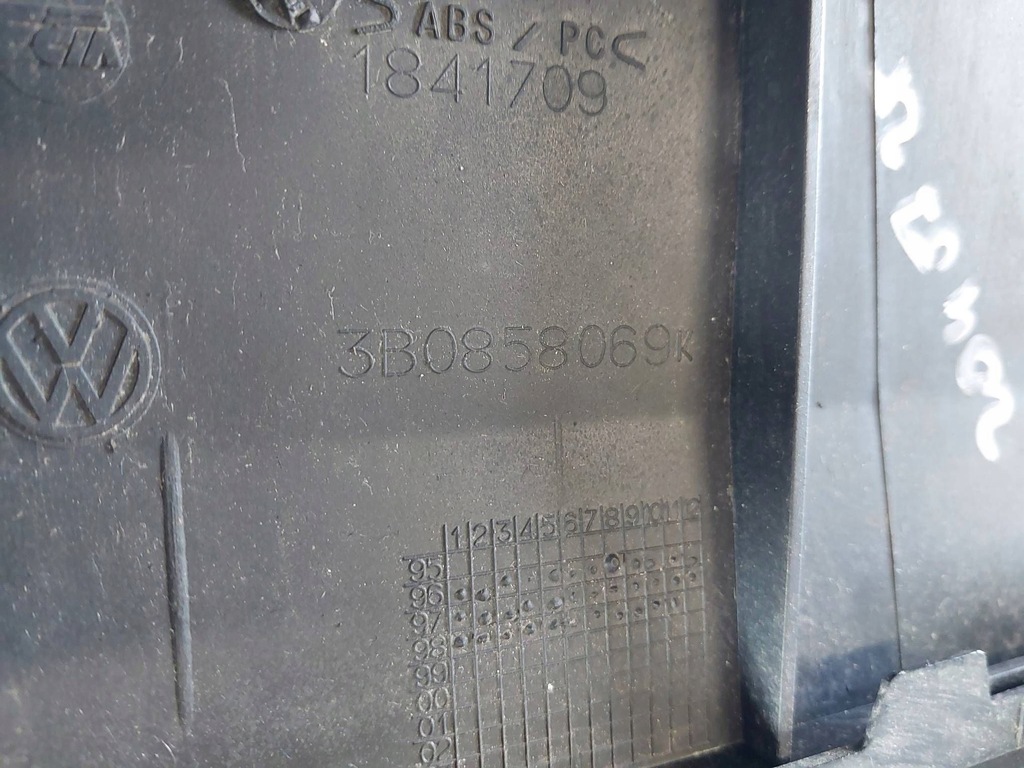 фото №11, Рамка панелі приладової панелі радіо volkswagen passat b5 3b0858069k