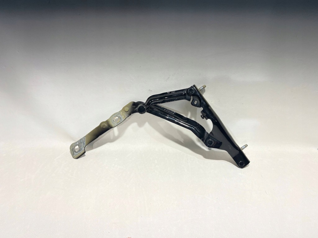 Купить Петля крышки багажника правый задний  tesla model 3 1551482-00-d