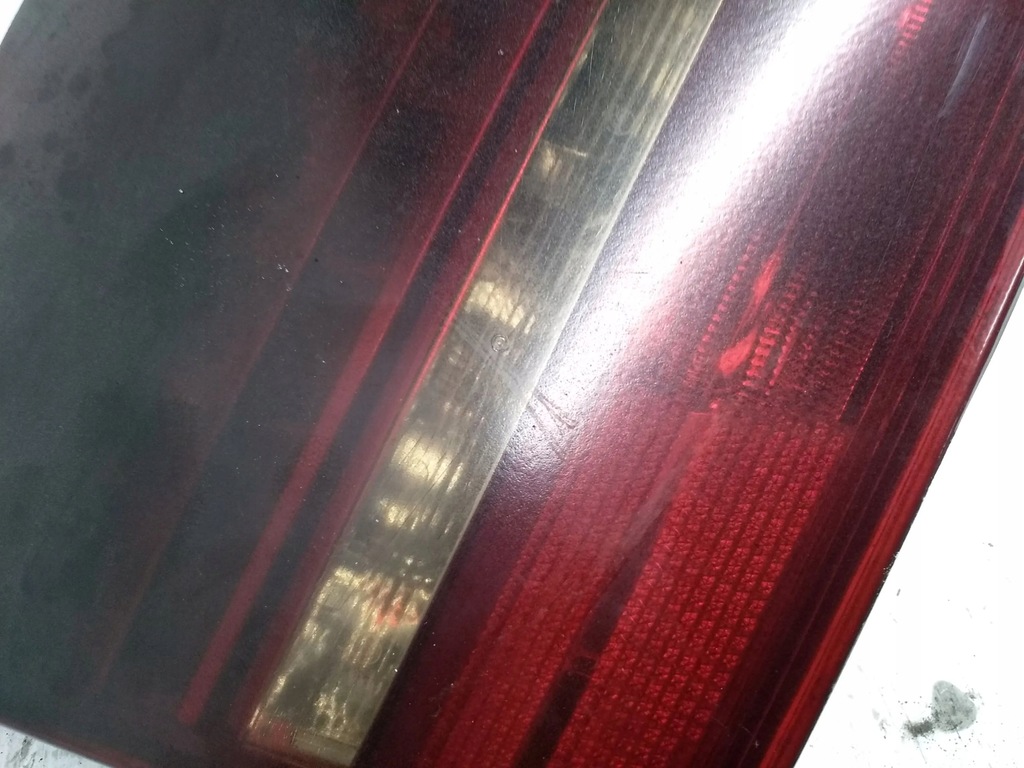 фото №8, Audi a8 s8 d3 4e 2008 левая сторона лампы задний крышки багажника