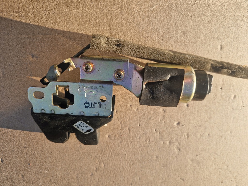 фото №5, Kia magentis 2001 замок крышки привод 95790-33050