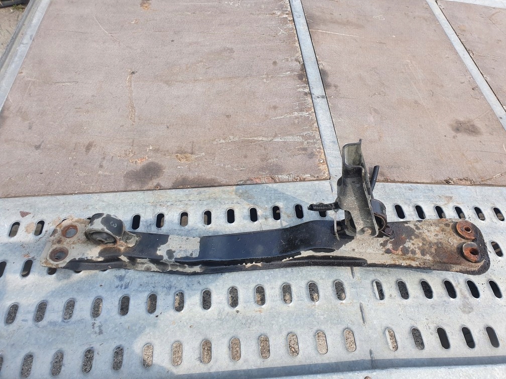 фото №15, Балка pod двигатель volvo v40 01 kombi 1.8 2.0 идеальное состояние!