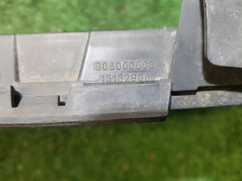 Решітка бампера середня opel vectra c 13182906 Київ