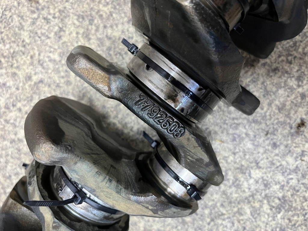 Wal колінчастий вкладиші bmw e70 x5 3.0 d 3.5 d m57n2 e71 x6 e65 e90 e92 e60 e63 Ціна