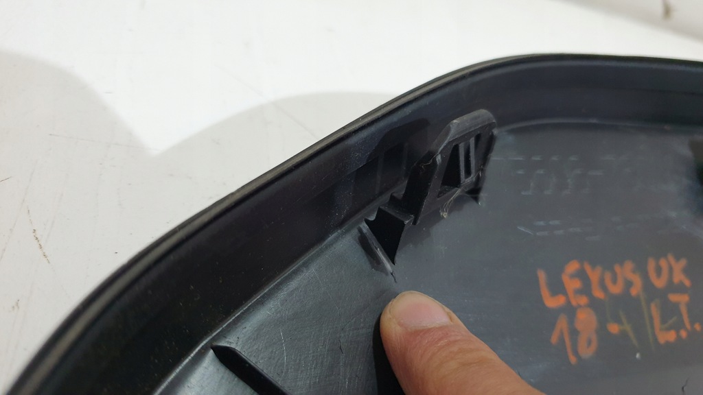 фото №12, Молдинг крила ліва задня lexus ux 75606-76010