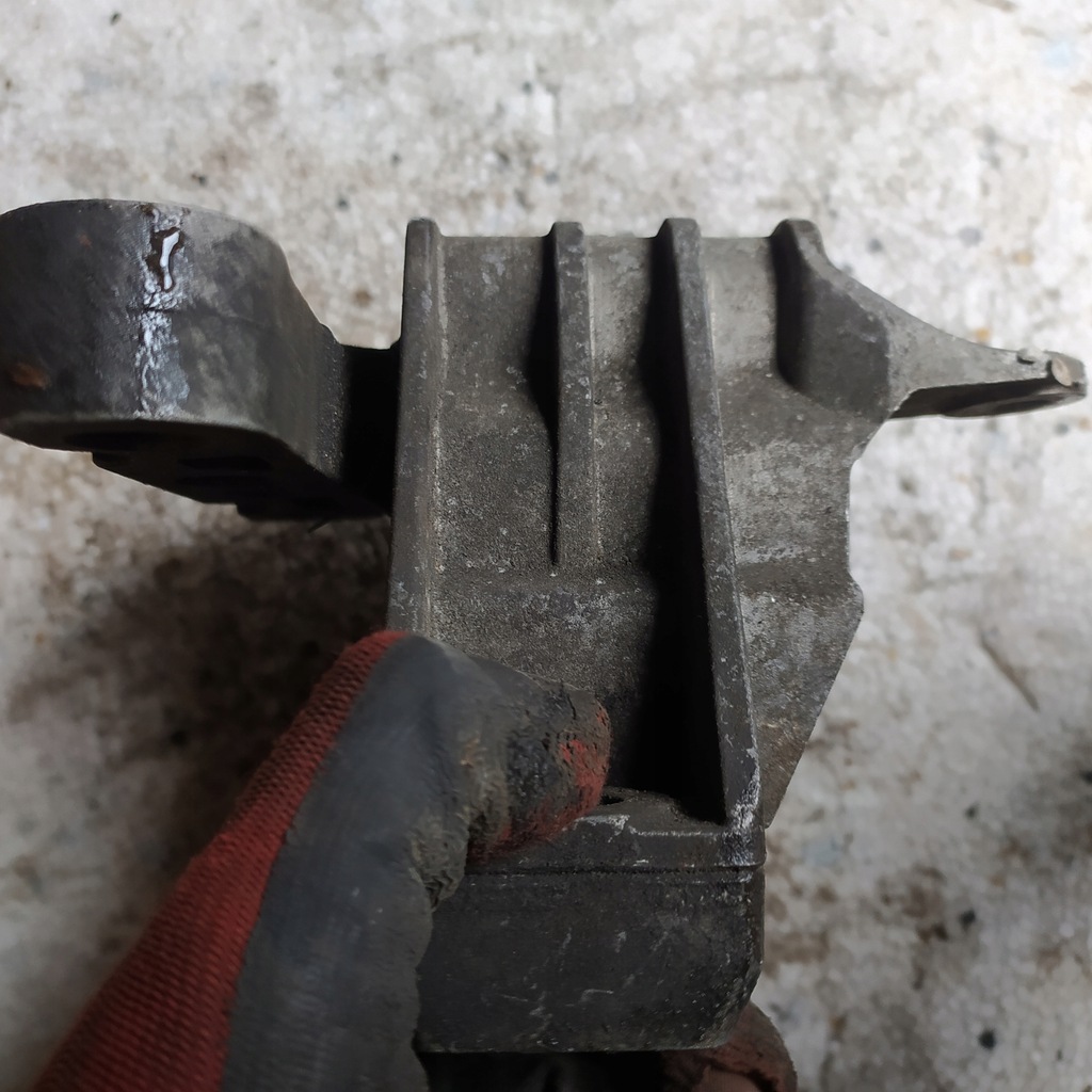 фото №6, Кронштейн двигателя opel vectra c v04656