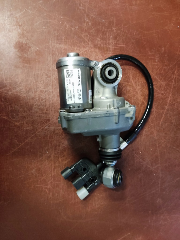 Купить Привод поворота mercedes amg 2324606300 новый