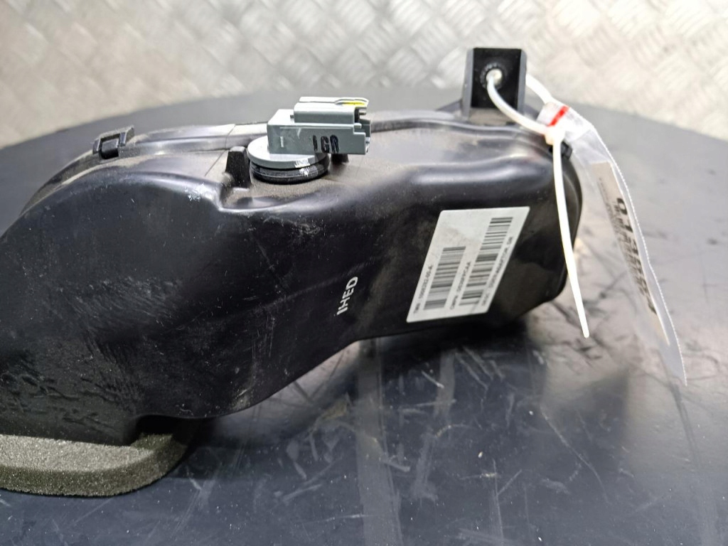 фото №3, Tesla model s впуск повітря 1008282-00-a