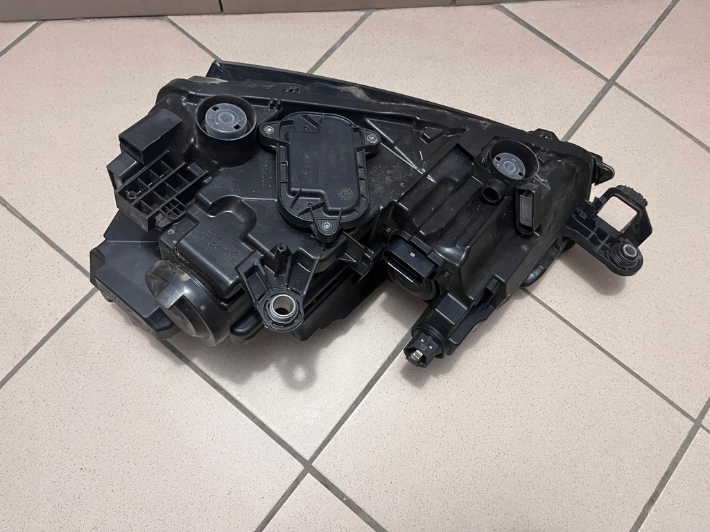 фото №13, Лампа передня перед права skoda scala skala full led 19-