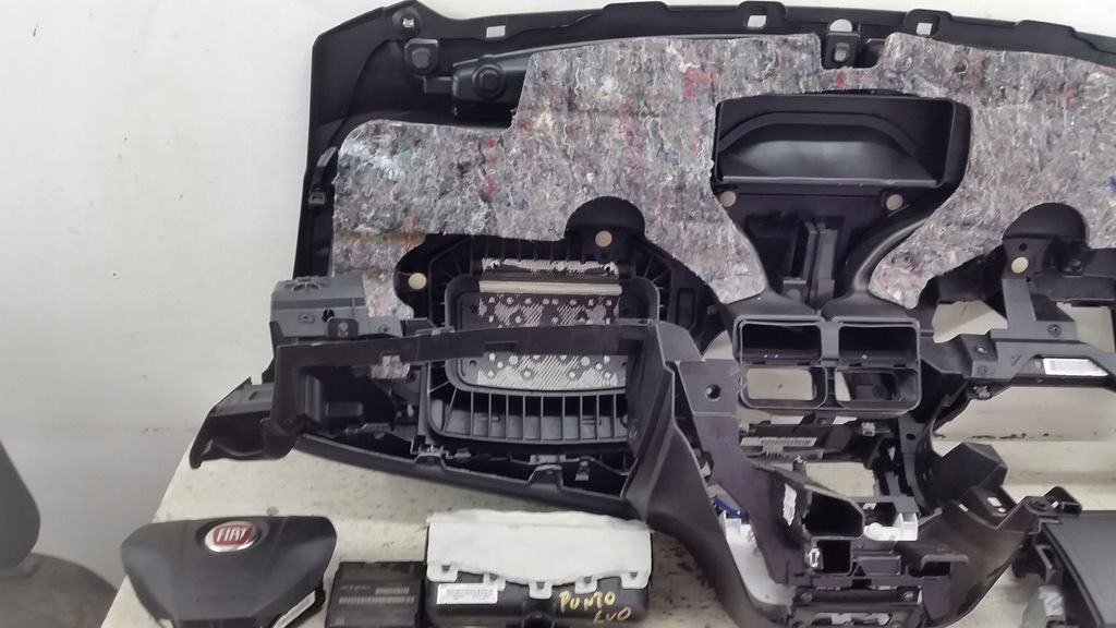 фото №9, Fiat punto evo приборная панель приборная подушка безопасности ремни