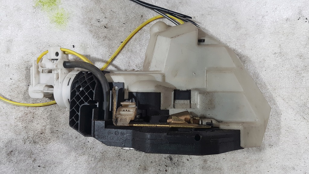 фото №1, Mercedes w220 2207303935 замок дверь левый задняя