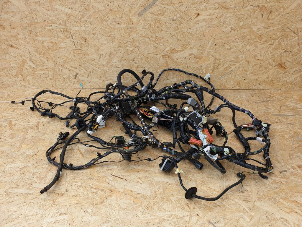 фото №1, Ford kuga mk2 lift електропроводка салону підігрів сидіння механічна коробка передач