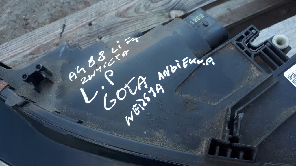 Купить A4 b8 рестайлинг  фара левая перед передняя uk