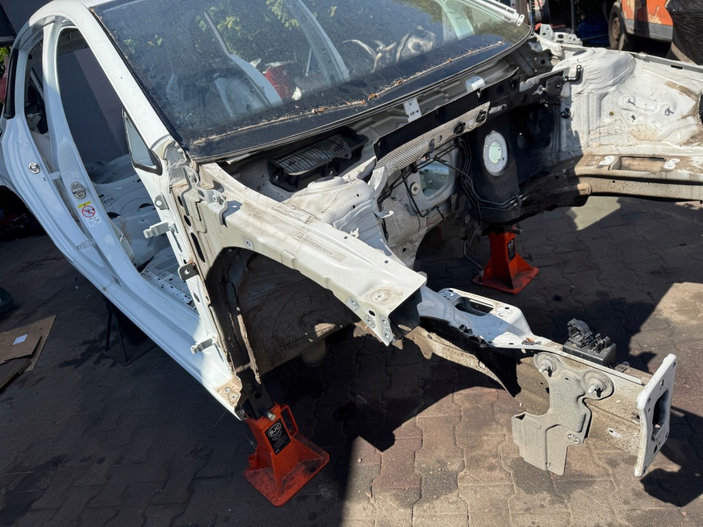 фото №4, Vw golf 8 viii kombi четверть правая передняя порог