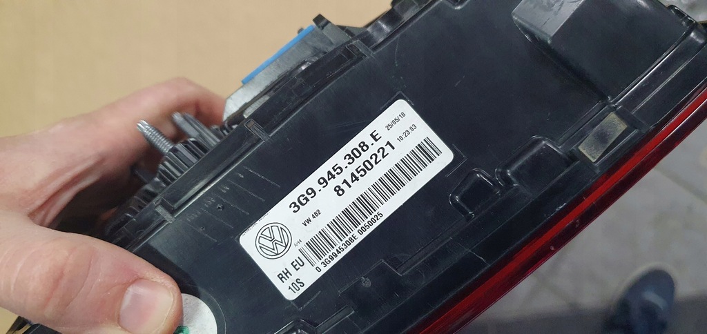 фото №3, Лампа passat b8 kombi 3g9945308e led jak nowa kpl