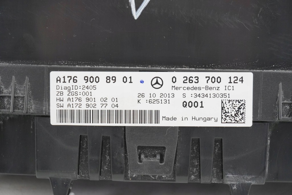 Лічильник прилади mercedes benz w176 a1769008901 Оригінал