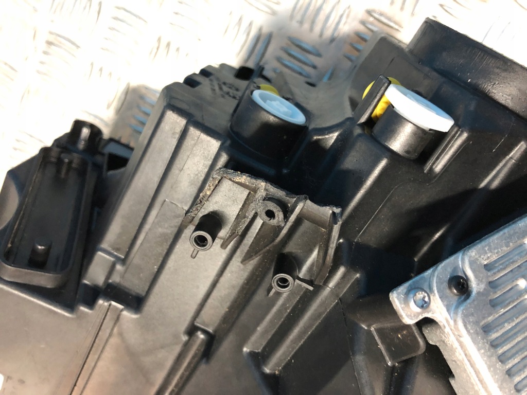 фото №10, Skoda karoq лампа правый перед правая передняя led europa