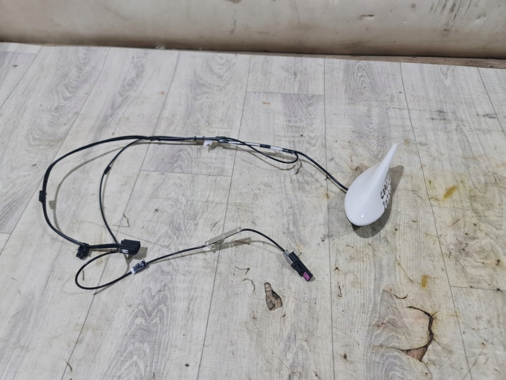 фото №1, Toyota corolla e21 sedan антенна плавник кровельная