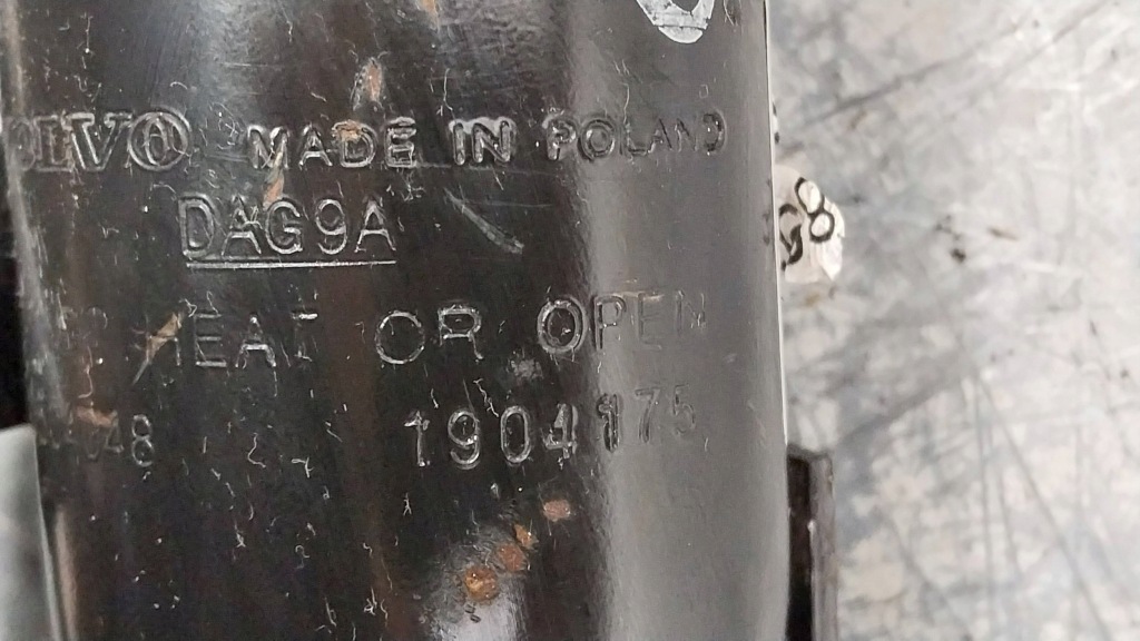 фото №8, Амортизатор левый перед 31658959 volvo v40 ii cross country