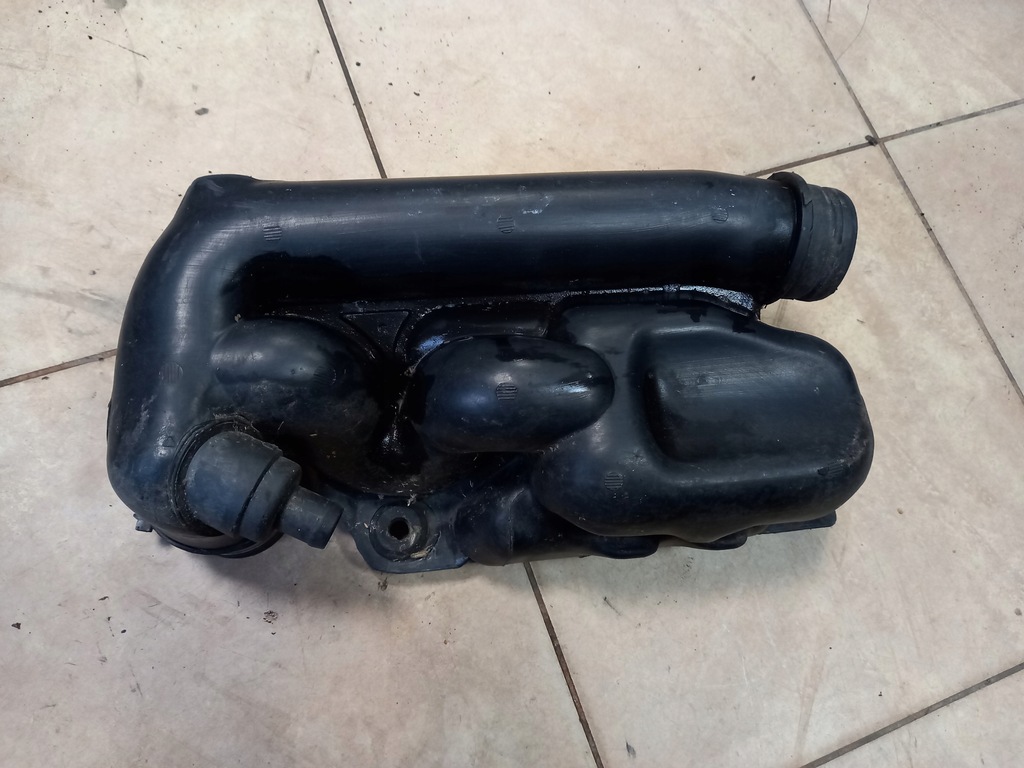 фото №1, Впуск воздуха резонатор воздухозаборник audi a2 oryg.