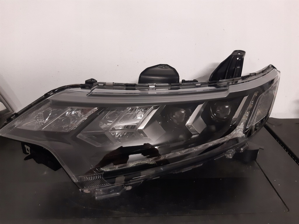 фото №1, Mitsubishi outlander iii lift full led левая