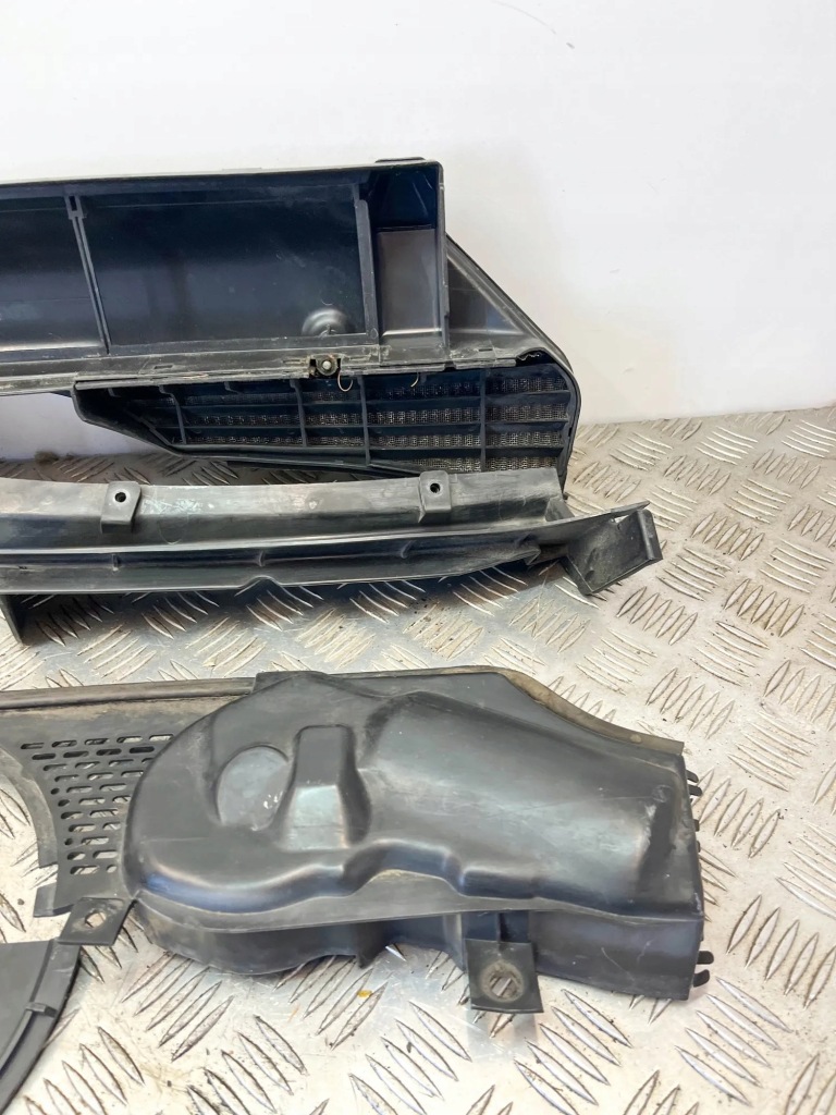 Пластик дворник передних mercedes-benz sl r129 a1298300053 33938228 Киев