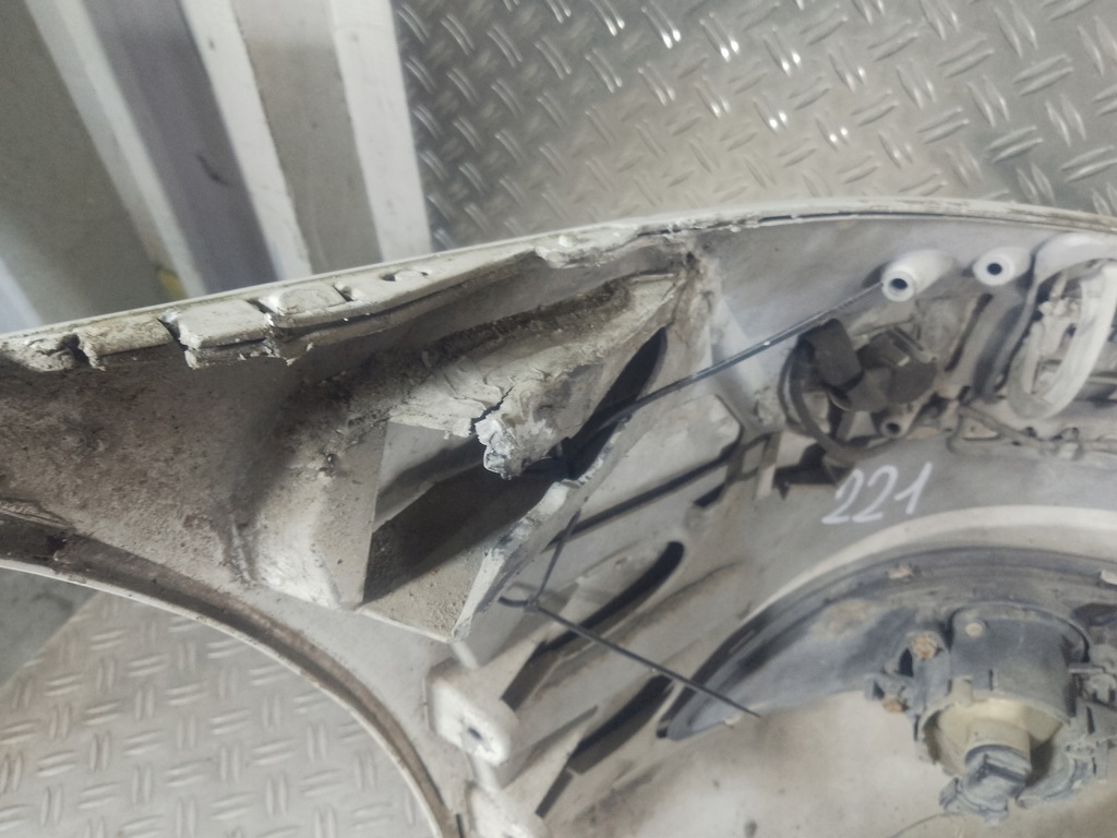 фото №12, Mercedes s w221 06- бампер перед передний amg