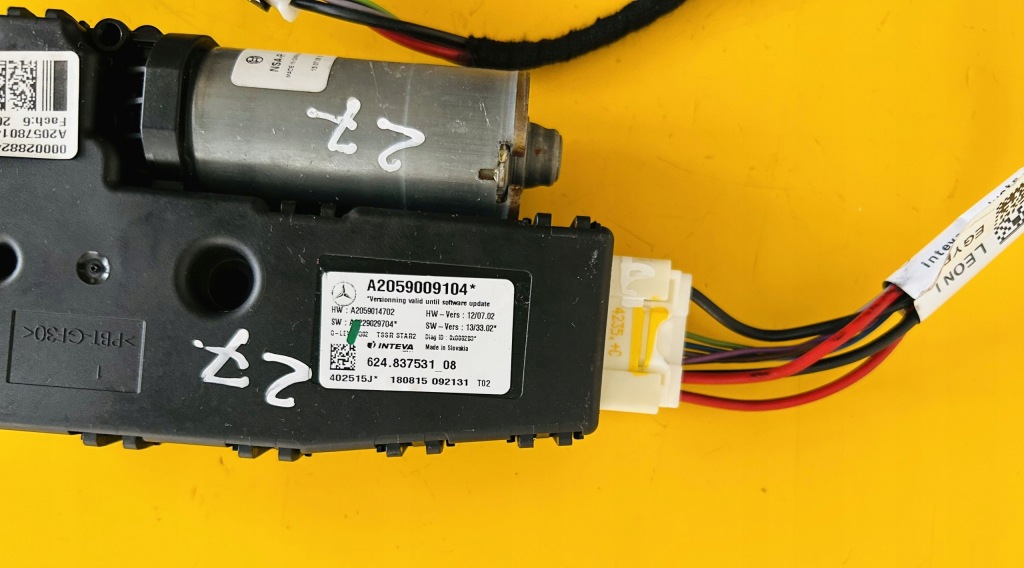 фото №8, Моторчик двигатели люк панорама mercedes c w205 a2059009104 sedan