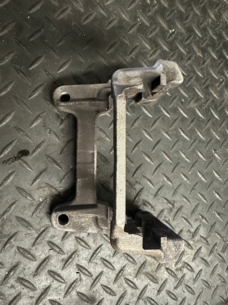 фото №1, Скоба гальмівні задня audi q7 4m 2326c