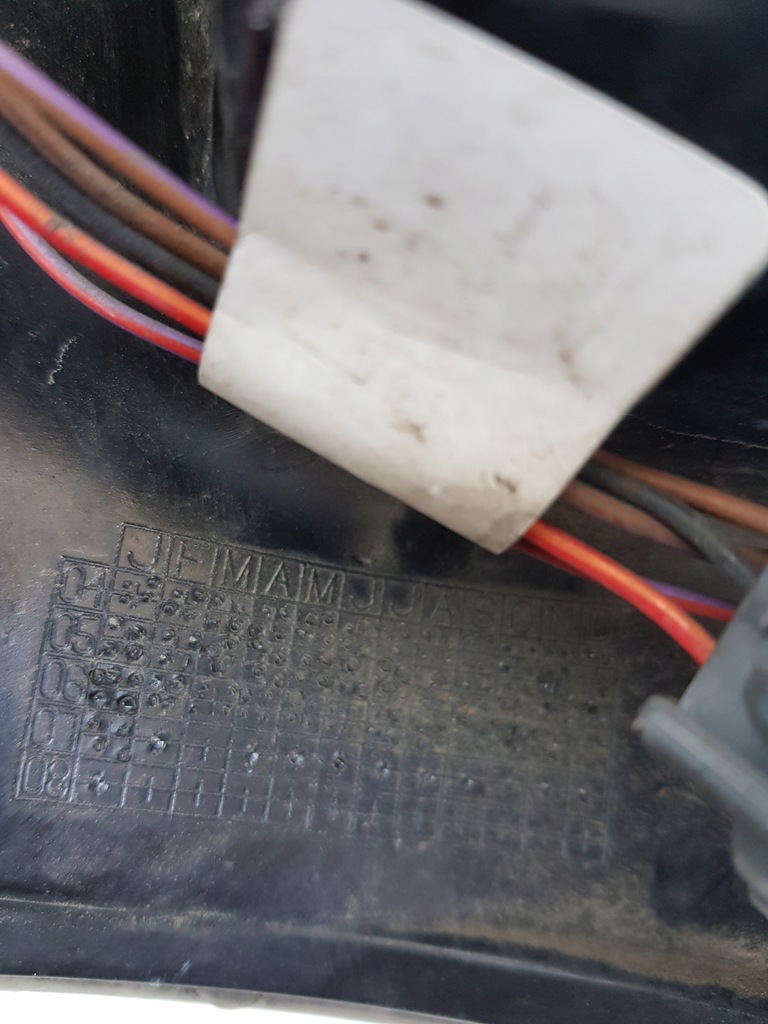 фото №10, 300c magnum kombi лампа правая задняя задняя оригинал