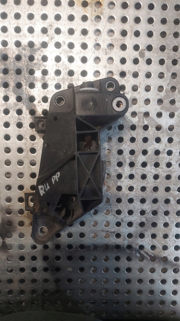 фото №1, Pacifica 2016-2024r кронштейн радиатор правое комплект