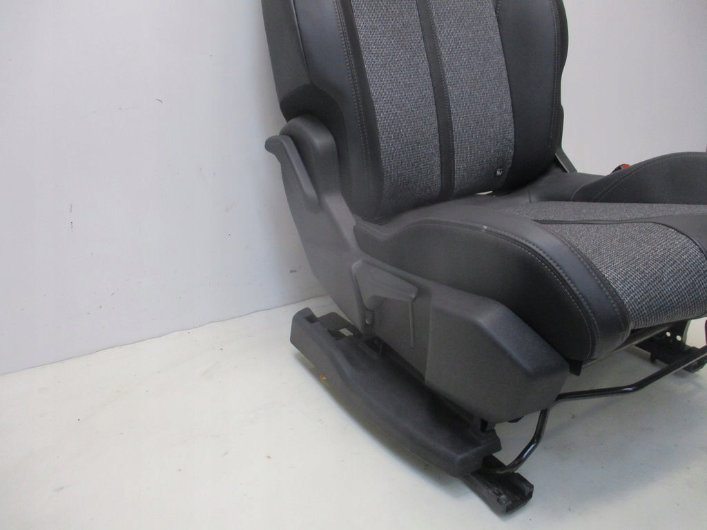 фото №6, Сиденье правый перед пассажира peugeot 3008 ii