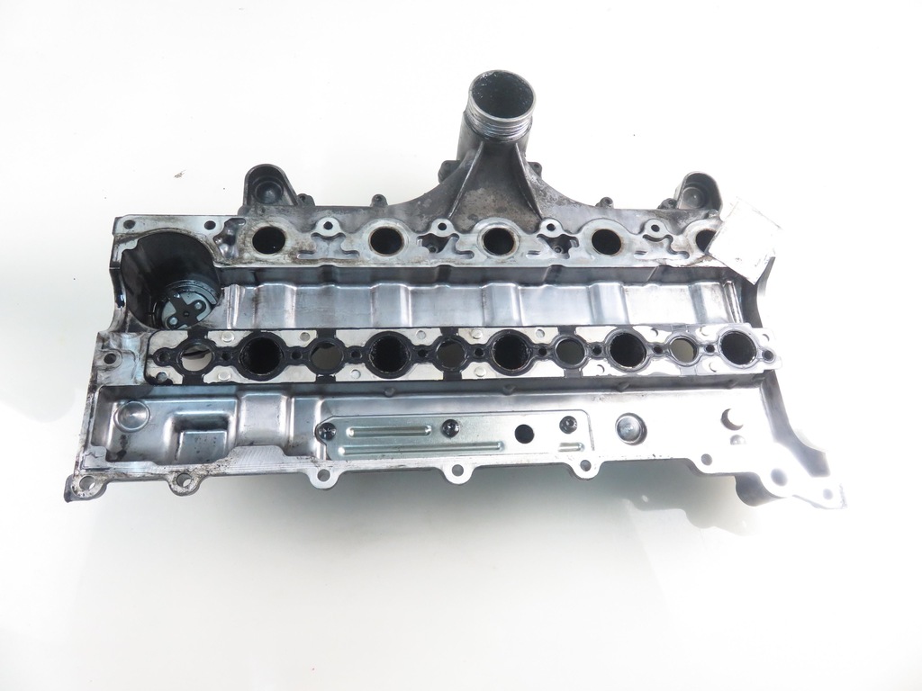 фото №5, Крышка клапанов volvo s60 i 384 2.4 d5 8677953