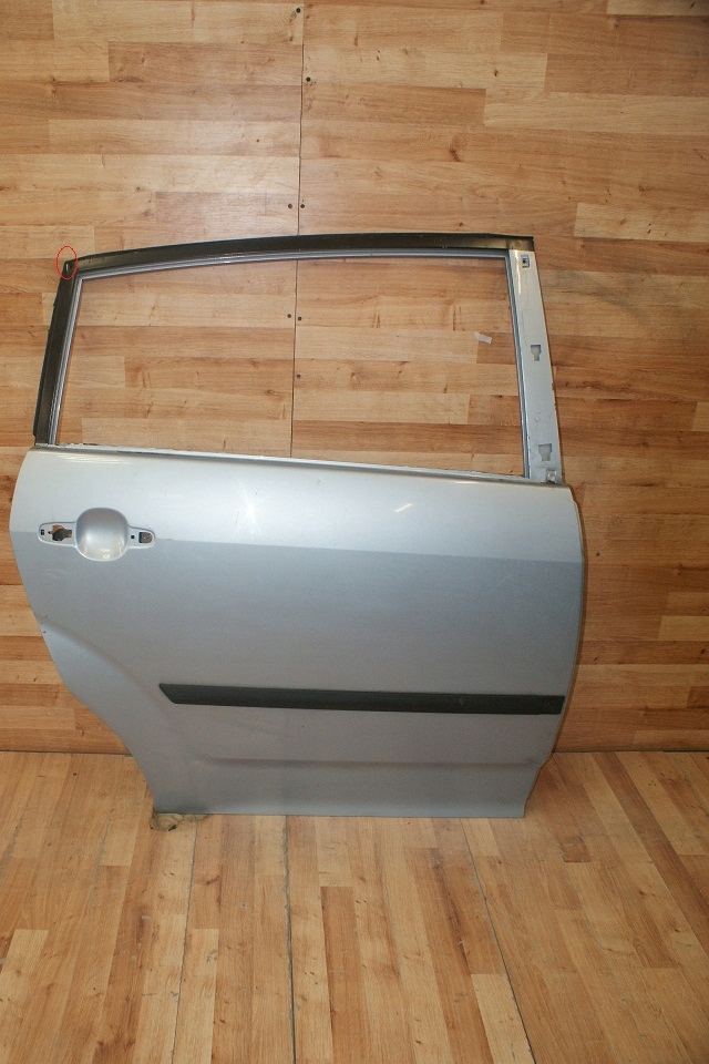 фото №1, Дверь toyota corolla verso lift