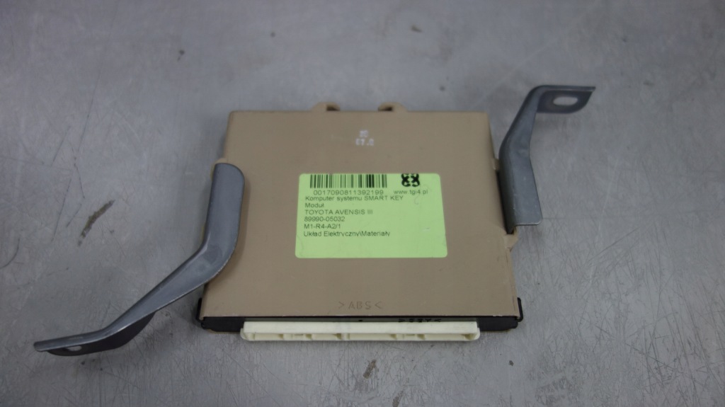 Купить Toyota avensis t27 модуль блок управления key 89990-05032