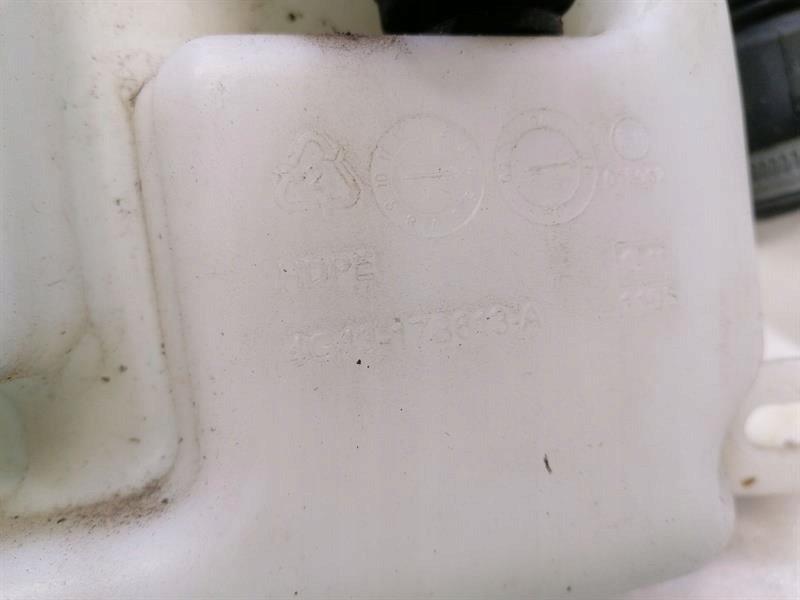 Aston martin db9 омивач рідина reservior 4g43-17b613ba reservoir Недорого