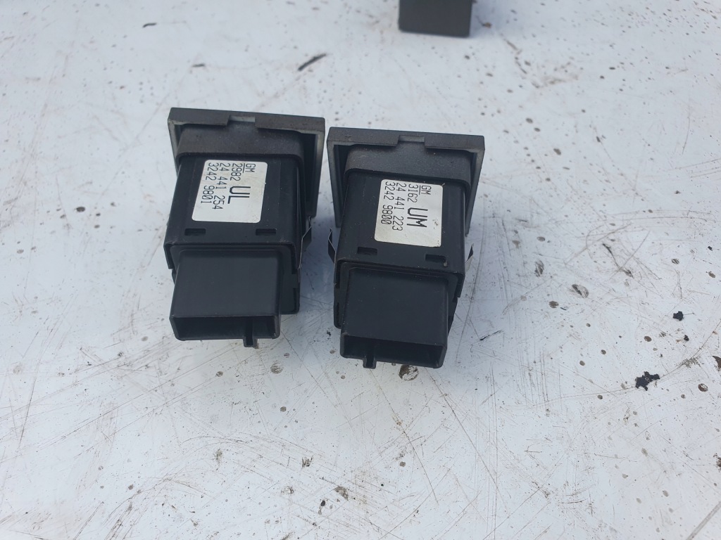 Решітка обдув права opel vectra c 1.9 cdti 2004r 5 передач дизель справна Оригінал