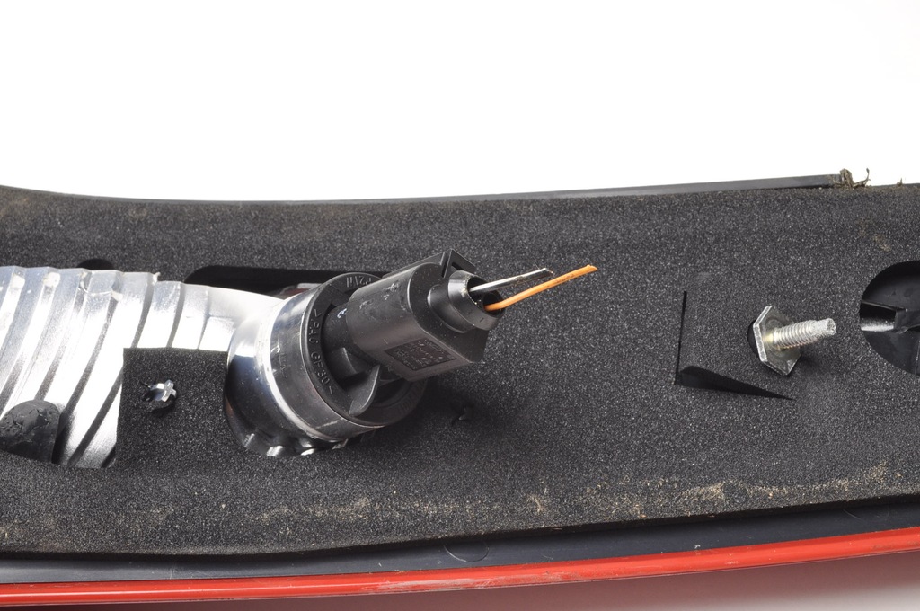 фото №8, Volvo c30 лампа ліва задня лівий задня 31213913