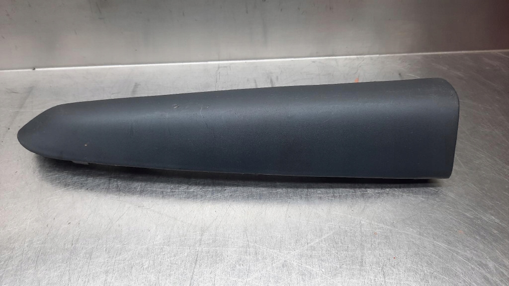 фото №1, Накладка бампера задняя левая 30809260 volvo s40 v40 00-04r