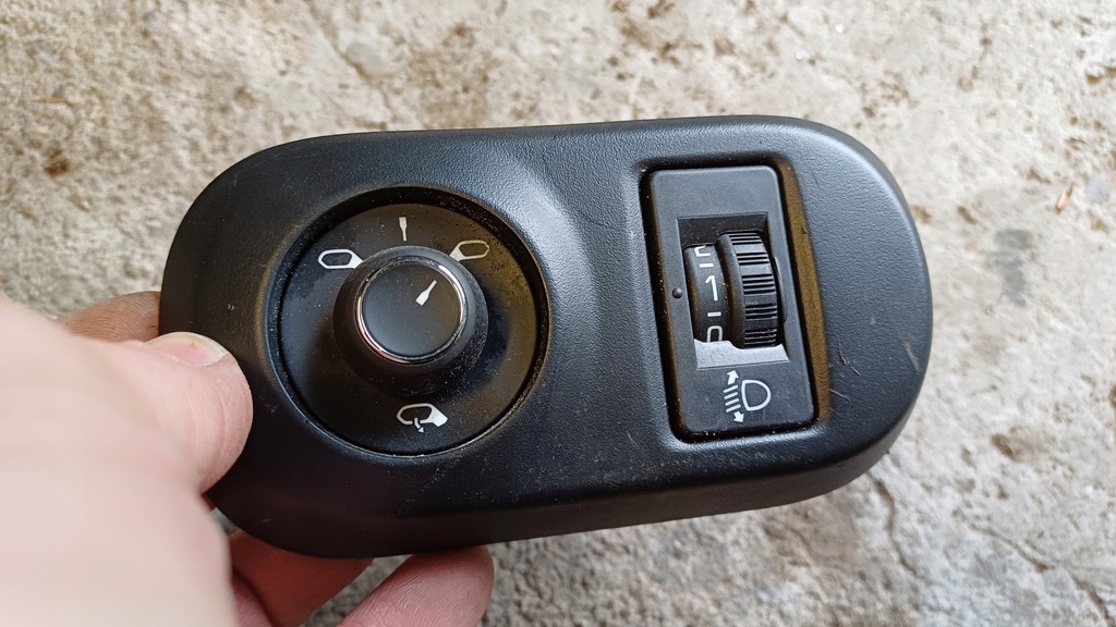 фото №1, Citroen c4 cactus переключатель зеркал 9817340980